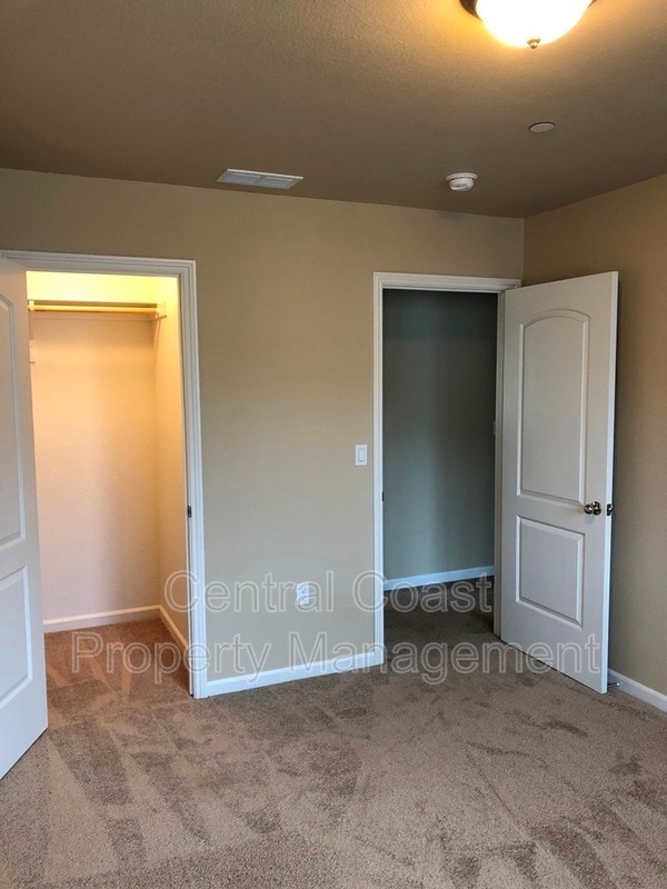 Building Photo - 16330 E Garrison Dr