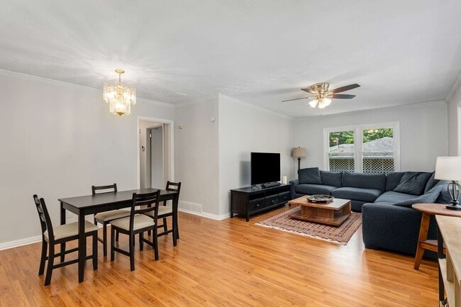 Building Photo - Charming 1950's Ranch w/ Modern Upgrades a...