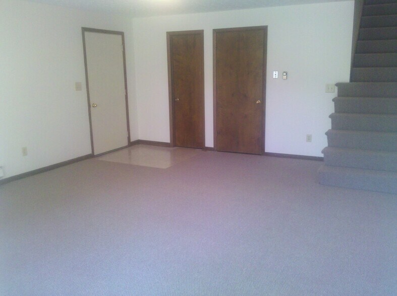 Family Room - 1795 Dougwood Dr