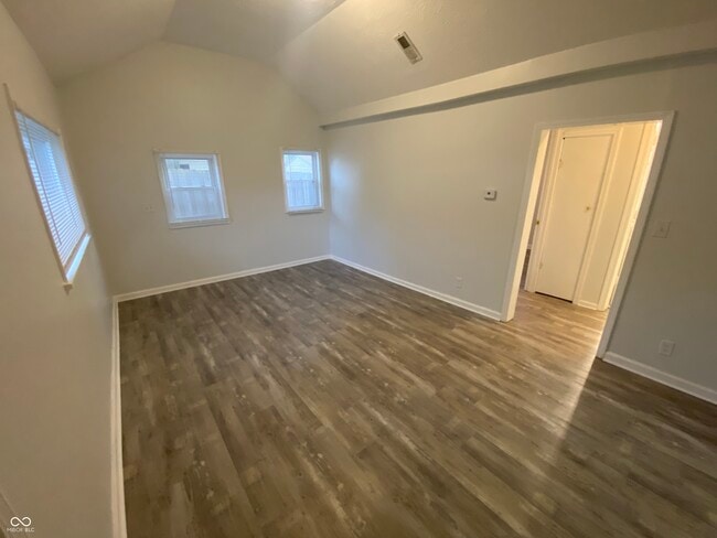 Building Photo - 410 N 20th Ave