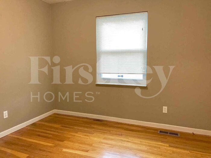 Building Photo - 2585 Teakwood Manor Dr