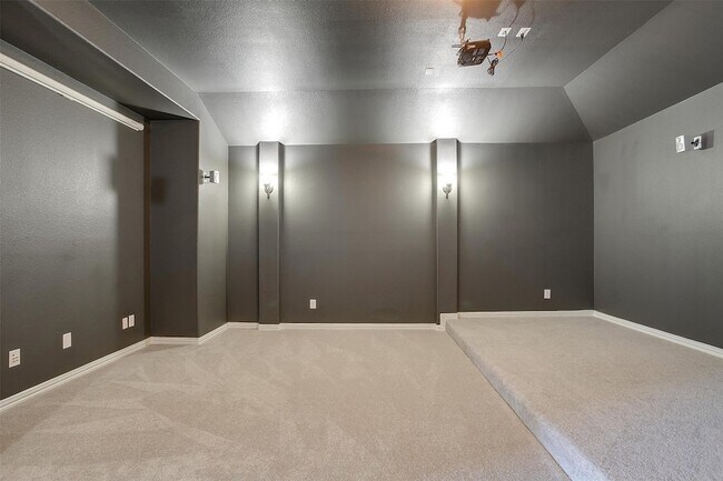 Building Photo - 8201 Choctaw Ln