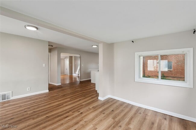 Building Photo - 3846 E Antisdale Rd