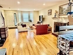 Building Photo - 26 Bacon St