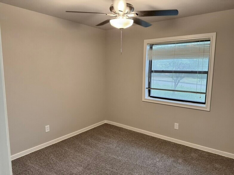 All bedroom have new ceiling fans. - 8274 Lifford Pl