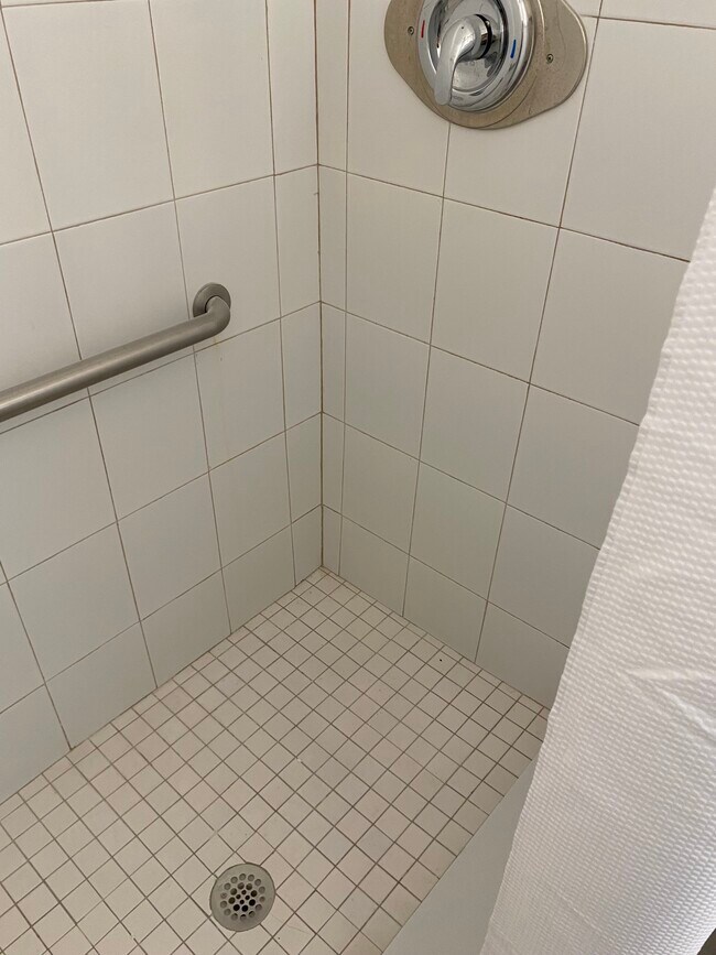 Building Photo - 3021 SW 78th Ct
