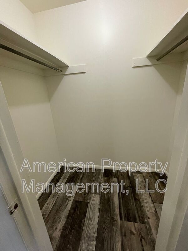 Building Photo - 1585-P1585 S 67th E Ave