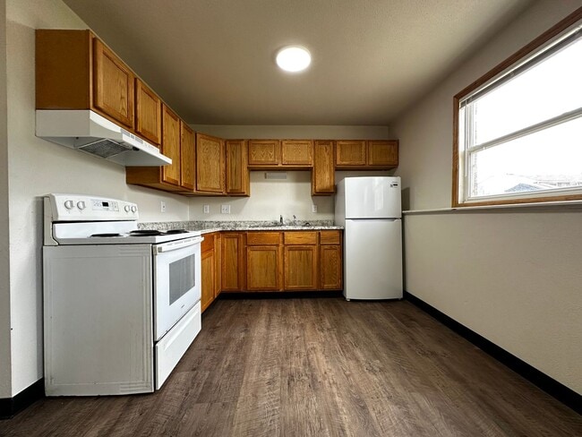 Building Photo - Regal Landing ||