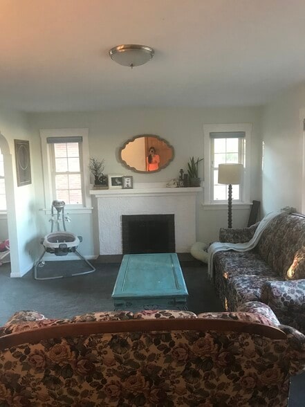 Building Photo - 213 S 100 W