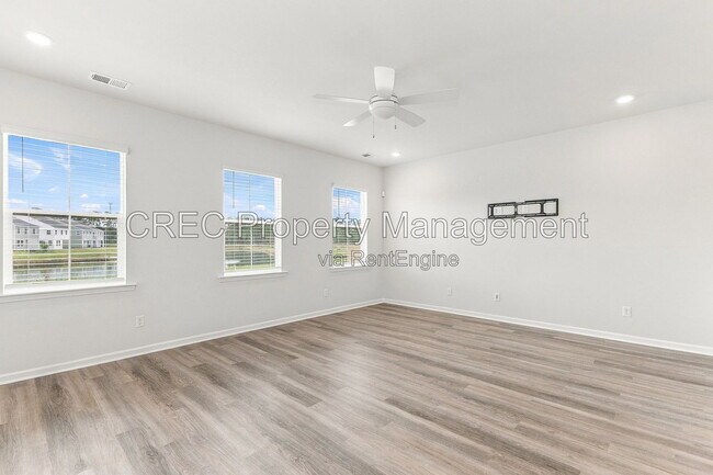 Building Photo - 123 Scout Dr