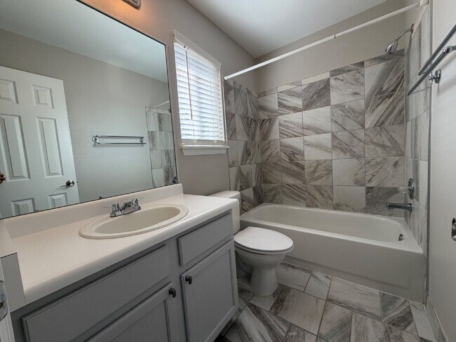 Building Photo - Beautiful Four Bedroom Home with Finished Basement in Spring Creek Meadows!