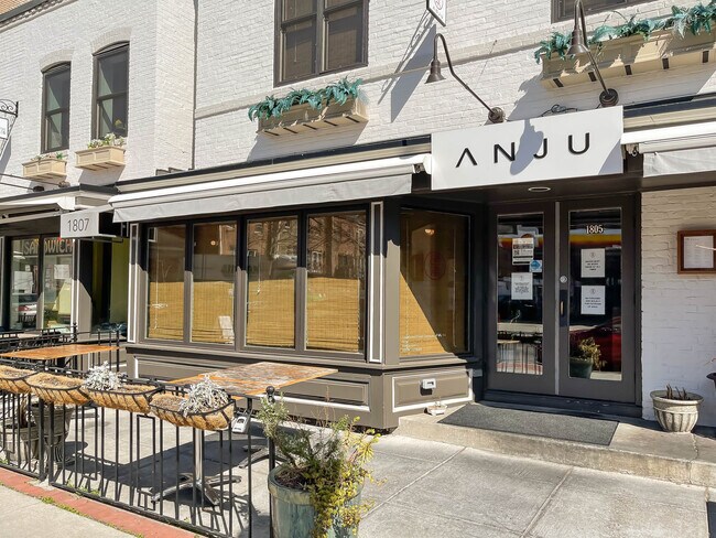 Great food options - 1741 T Street Northwest