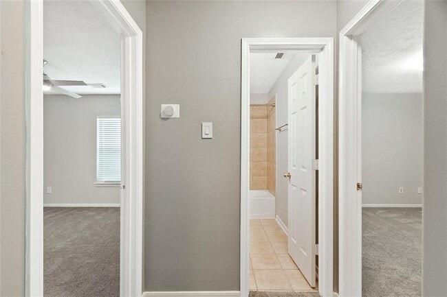 Building Photo - 9231 Taftsberry Dr
