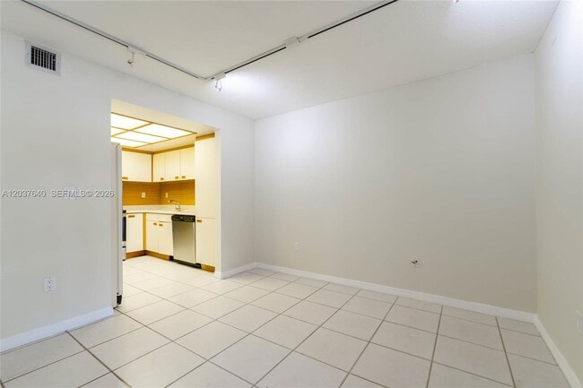 Building Photo - 9015 SW 125th Ave