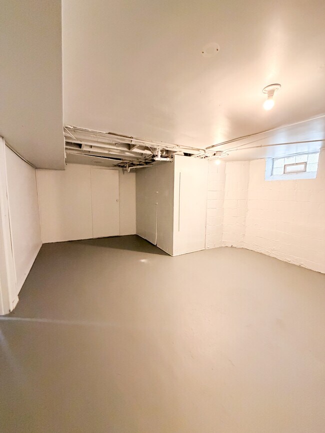 Building Photo - 18961 Steel St