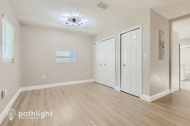Building Photo - 1217 E Norfolk Street, Tampa, FL, 33604