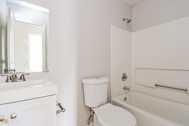 Building Photo - 5494 Brinwick Dr
