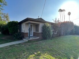 Building Photo - 13900 Burbank Blvd