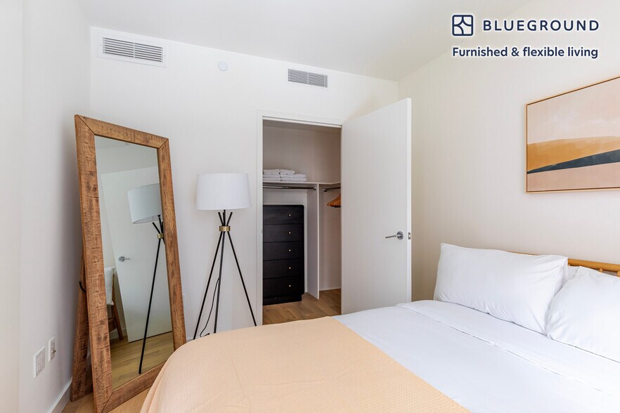 Building Photo - 244 W 29th St