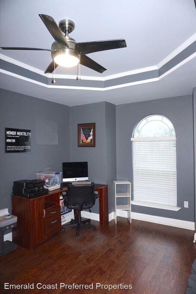 Building Photo - 3 br, 2 bath House - 2039 Fountainview Dr.