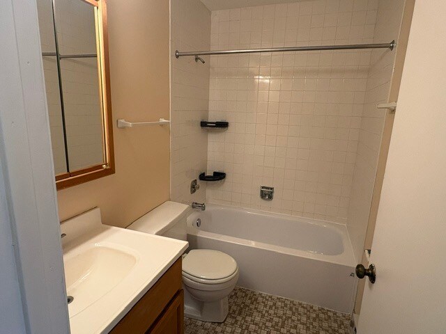 Building Photo - 200 S Waters Edge Dr