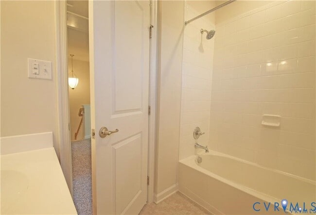 Building Photo - 16621 Thornapple Run