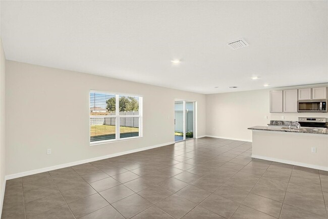 Building Photo - 3288 Silver Date Dr