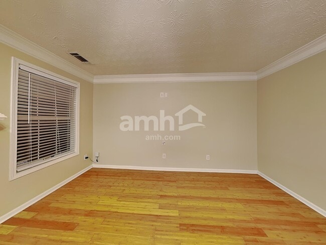 Building Photo - 2820 Wadley Ln