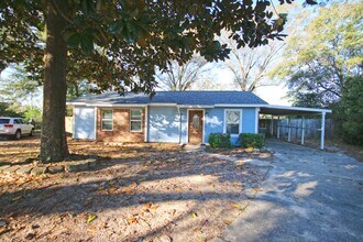 Building Photo - 3-Bedroom Home on Quiet Cul-De-Sac in Northeast Pensacola with Fully Fenced Yard – Available Marc...