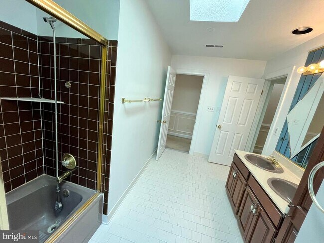Building Photo - 7808 Hill House Ct