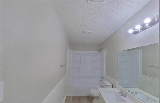 Building Photo - Modern 4-Bedroom Sanctuary in a Sought-After Location