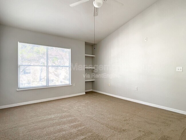 Building Photo - 2444 Legacy Lake Dr