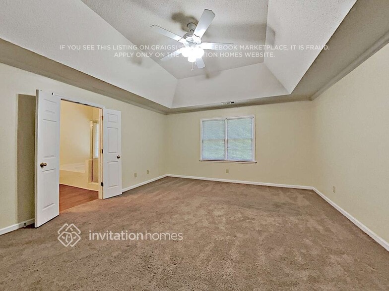 Building Photo - 2412 Westport Cir