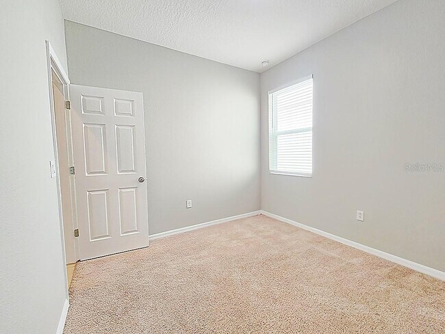 Building Photo - 1686 Swan Swim Dr