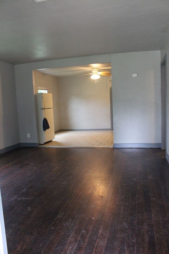 Building Photo - Spacious House for Rent in the Heart of Tu...