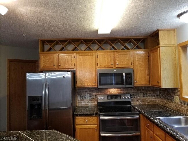 Building Photo - 949 Old Steine Cir