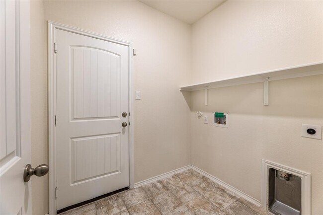 Building Photo - 13709 Vigilance St