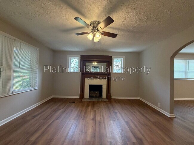 Building Photo - 3224 Forrest Hills Dr SW