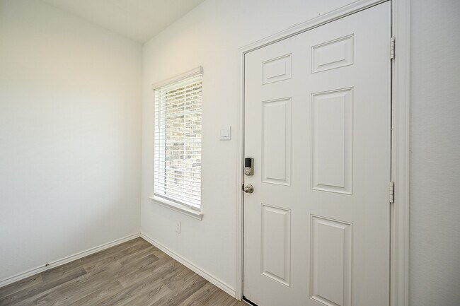 Building Photo - 5411 Auburn Gardens Ct