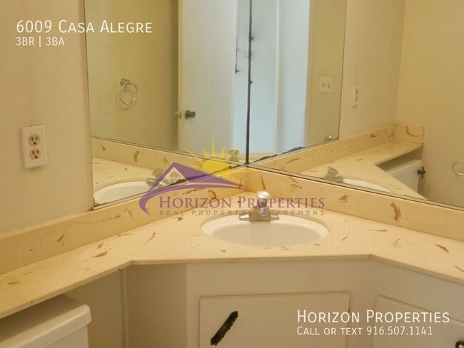 Building Photo - 6009 Casa Alegre