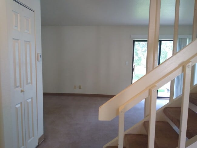 Building Photo - Fort Collins Condo for Rent – Updated and Move-In Ready