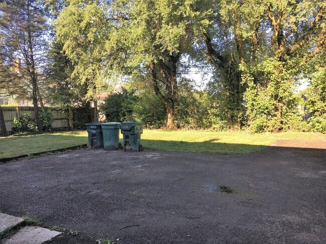 Building Photo - 3201-3205 Norwood St