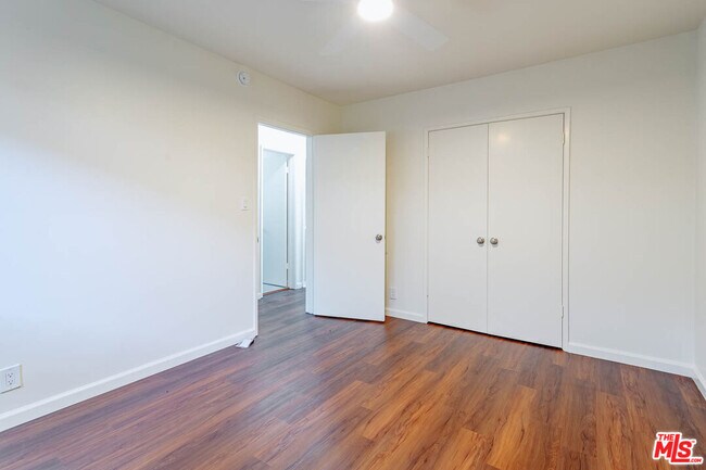 Building Photo - 11749 Riverside Dr