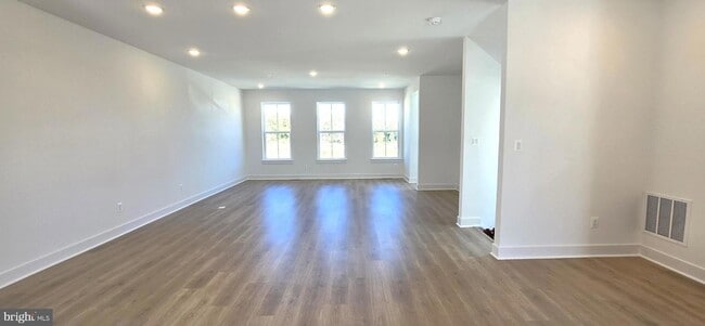 Building Photo - 1726 Blacksmith Wy