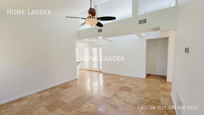 Building Photo - Spacious Townhouse in Tempe!