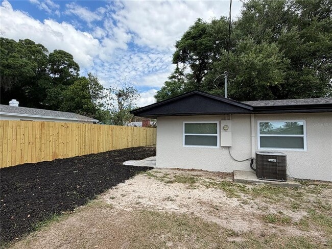 Building Photo - 783 Eldridge St