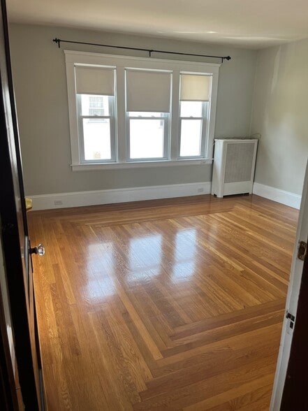 Living Room - 100 Lauriston St
