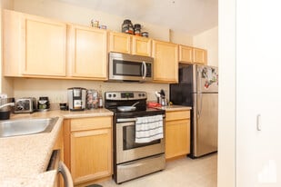 Building Photo - 222 N Columbus Dr