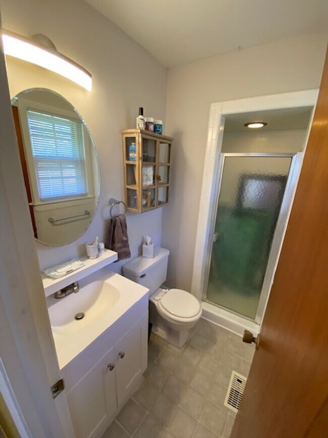Building Photo - Cozy Sneads Ferry Rental -  UTILITIES, LAW...