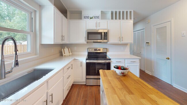 Building Photo - 5093 Ortega Cove Cir